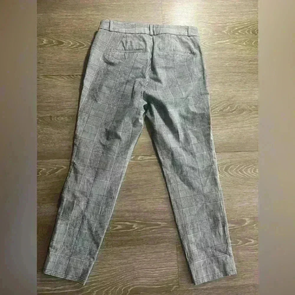 Banana republic capri pants - Picture 4 of 4